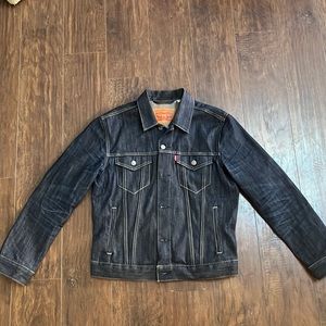 Levi’s trucker jacket